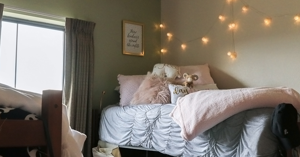 Blog Header: Pick Out your Colors Before you Start Buying