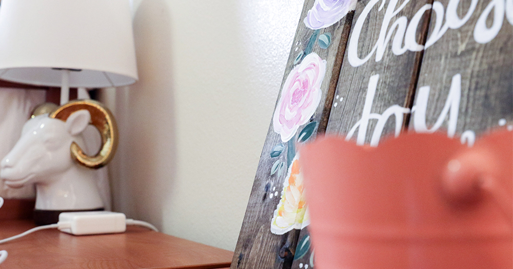 Blog Header: Dorm Decor Tips